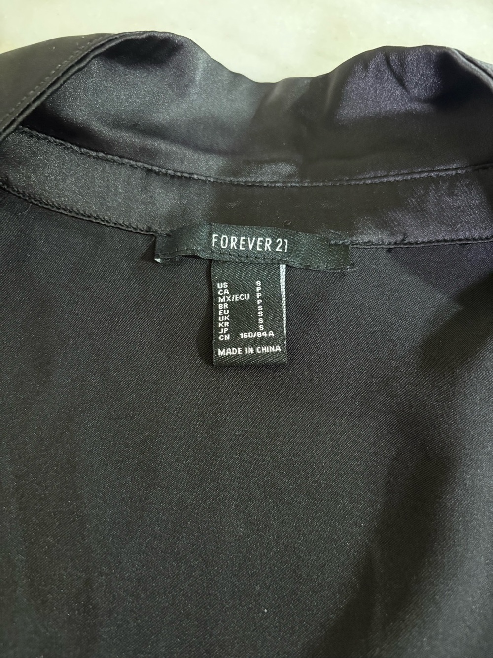 Forever 21 Black Satin Cropped Button-Up Jacket - Picture 4 of 4